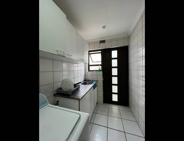 3 BEDROOM HOUSE TO LET IN SUMMER GREENS